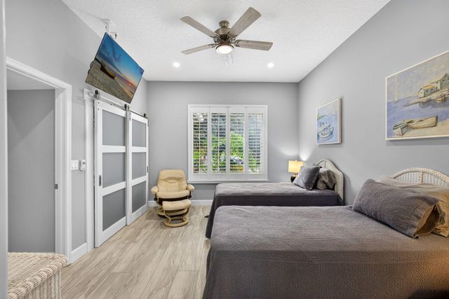 77 N Beach Road, Jupiter Island, FL 33455