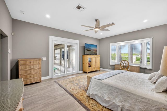 77 N Beach Road, Jupiter Island, FL 33455