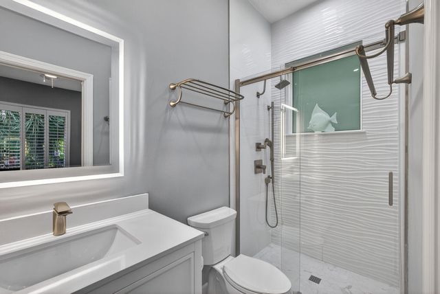 77 N Beach Road, Jupiter Island, FL 33455