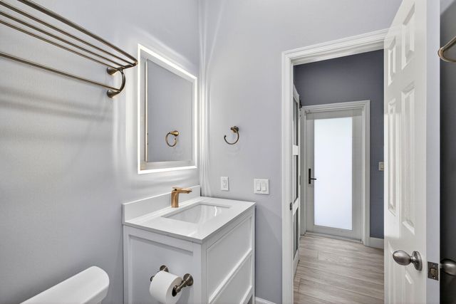 77 N Beach Road, Jupiter Island, FL 33455