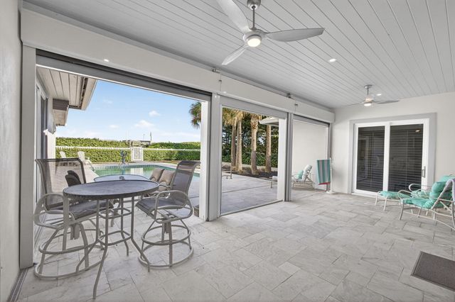 77 N Beach Road, Jupiter Island, FL 33455