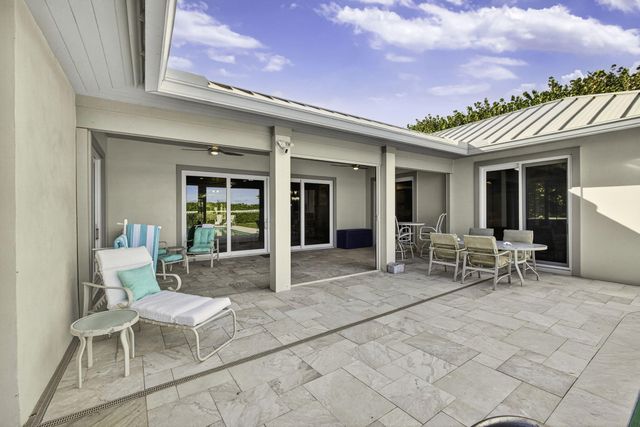 77 N Beach Road, Jupiter Island, FL 33455