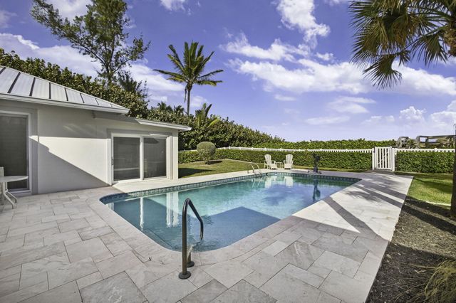 77 N Beach Road, Jupiter Island, FL 33455