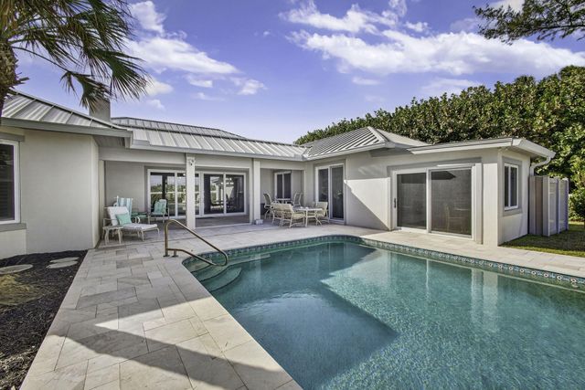 77 N Beach Road, Jupiter Island, FL 33455