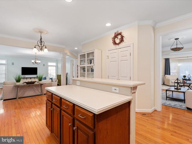 8590 BEATRICE CT, Springfield, VA 22152