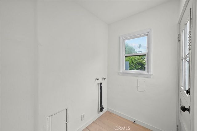 1045 N Alexandria, Los Angeles, CA 90029