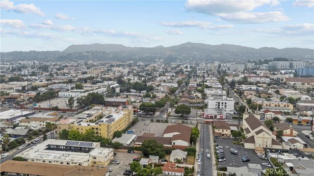 1045 N Alexandria, Los Angeles, CA 90029