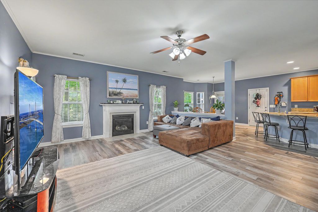 Image 13 of property listing at 210 Curico Lane, Summerville, SC 29483