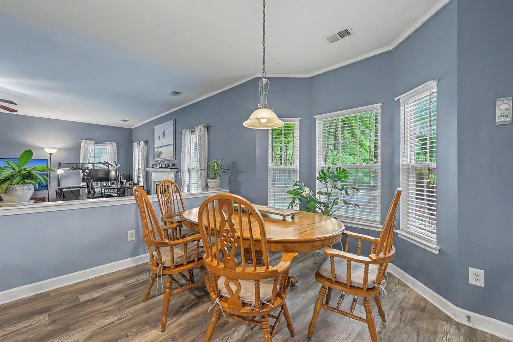 Image 16 of property listing at 210 Curico Lane, Summerville, SC 29483