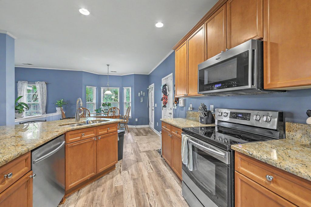 Image 19 of property listing at 210 Curico Lane, Summerville, SC 29483