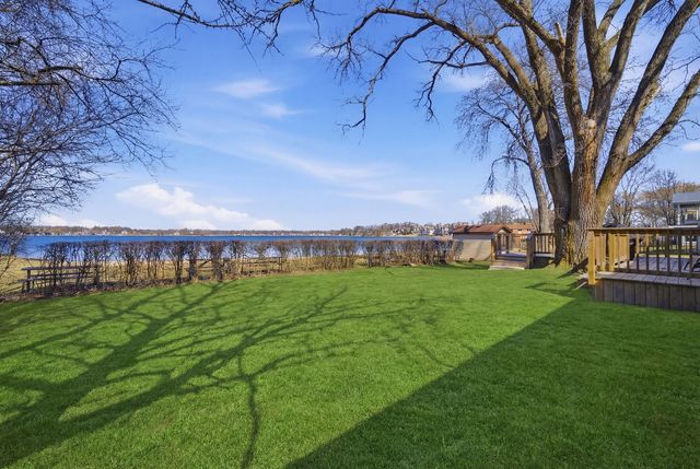 501 E Liberty Street, Wauconda, IL 60084