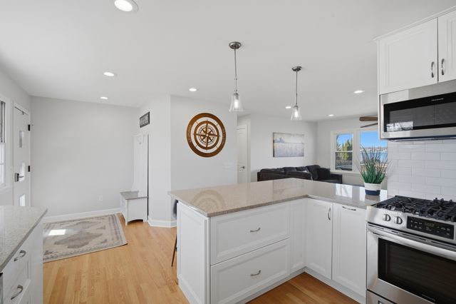 501 E Liberty Street, Wauconda, IL 60084