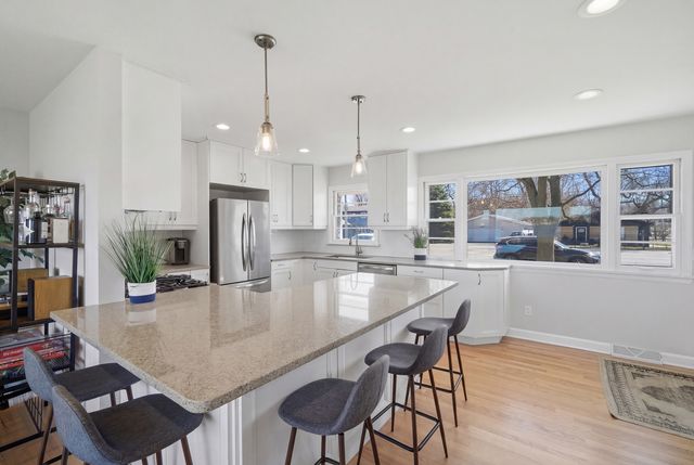 501 E Liberty Street, Wauconda, IL 60084