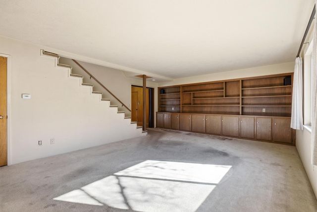 713 Rio Vista Dr, Modesto, CA 95355