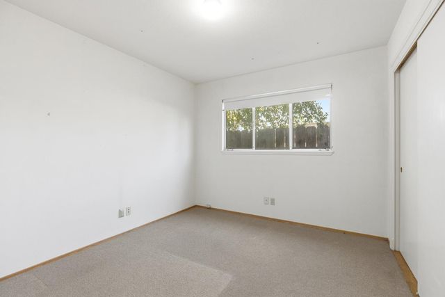 713 Rio Vista Dr, Modesto, CA 95355