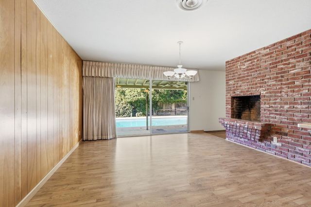 713 Rio Vista Dr, Modesto, CA 95355