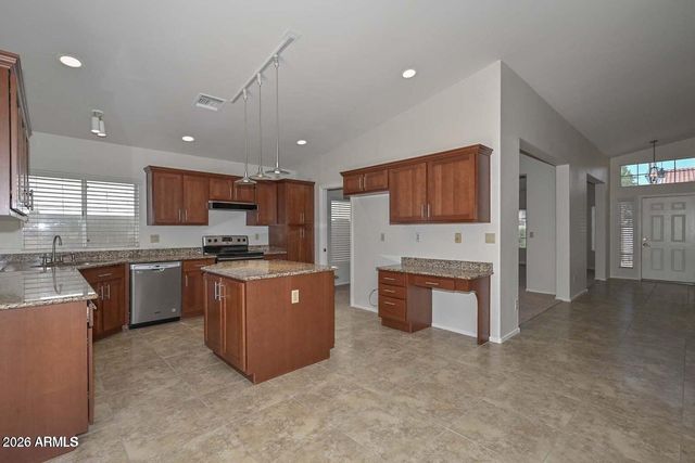 7629 W KRISTAL Way, Glendale, AZ 85308