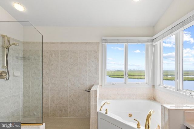 6 S SHORE DR, North Bethany, DE 19930