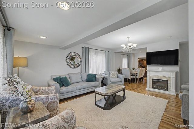 13867 Humphrey Street, Southgate, MI 48195