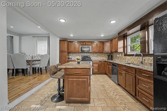 13867 Humphrey Street, Southgate, MI 48195