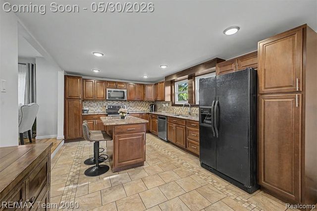13867 Humphrey Street, Southgate, MI 48195