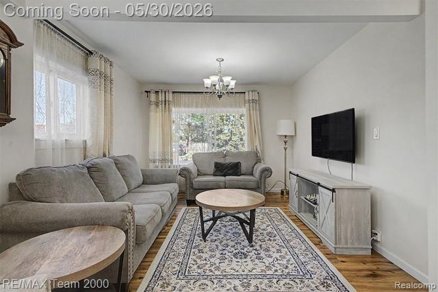 13867 Humphrey Street, Southgate, MI 48195