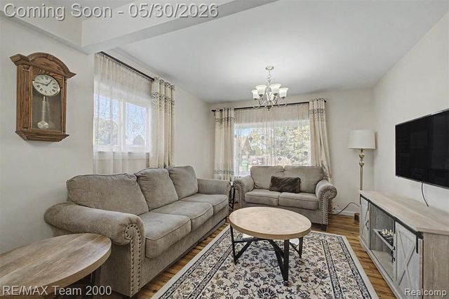 13867 Humphrey Street, Southgate, MI 48195