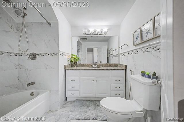 13867 Humphrey Street, Southgate, MI 48195