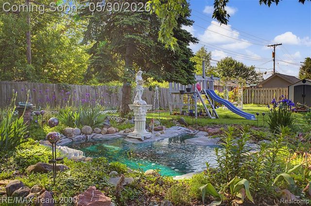 13867 Humphrey Street, Southgate, MI 48195