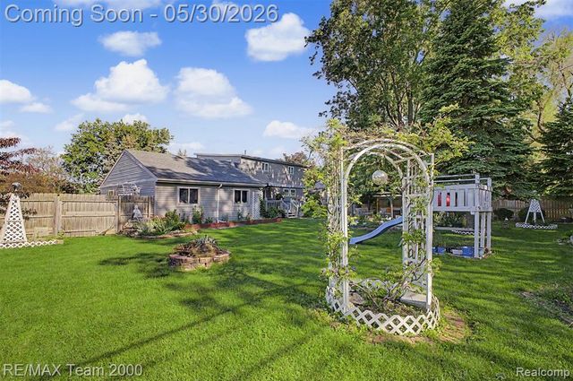 13867 Humphrey Street, Southgate, MI 48195
