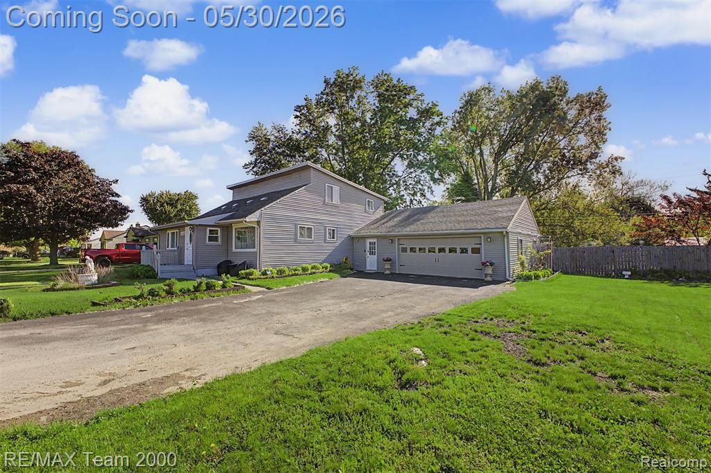 13867 Humphrey Street, Southgate, MI 48195