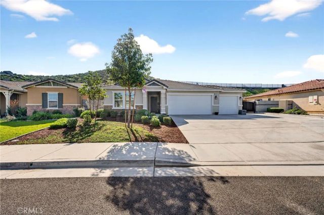 27777 Calle Talavera, Menifee, CA 92585