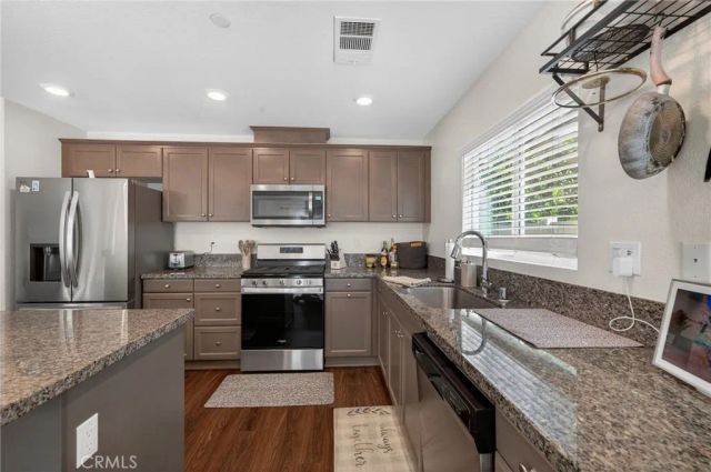 27777 Calle Talavera, Menifee, CA 92585