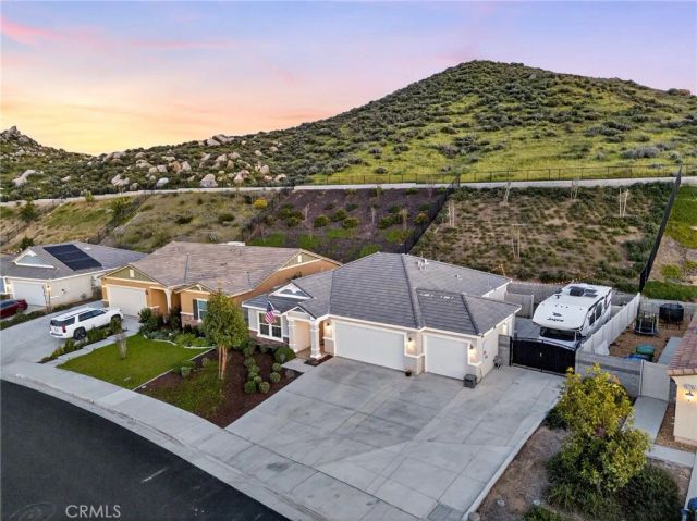 27777 Calle Talavera, Menifee, CA 92585