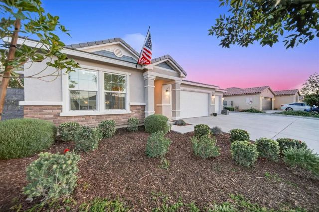 27777 Calle Talavera, Menifee, CA 92585