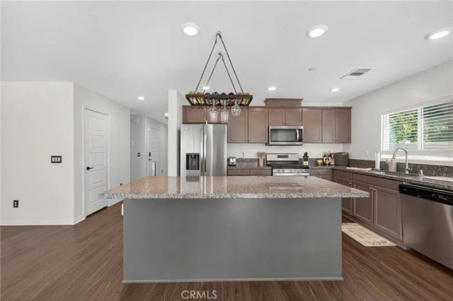 27777 Calle Talavera, Menifee, CA 92585