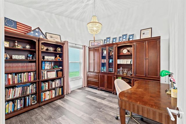 10223 Hunt Club Lane, Palm Beach Gardens, FL 33418