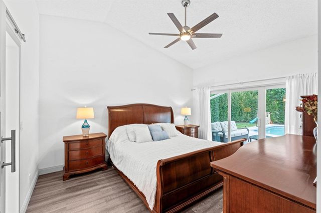 10223 Hunt Club Lane, Palm Beach Gardens, FL 33418