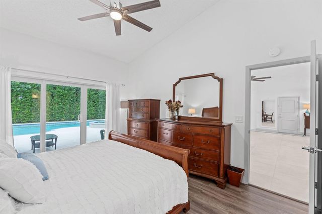 10223 Hunt Club Lane, Palm Beach Gardens, FL 33418