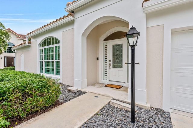10223 Hunt Club Lane, Palm Beach Gardens, FL 33418