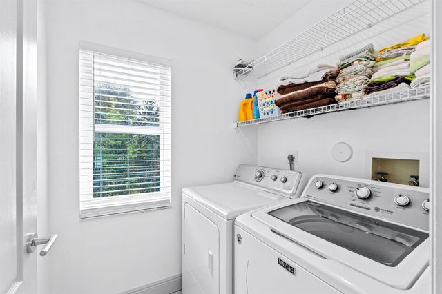 10223 Hunt Club Lane, Palm Beach Gardens, FL 33418