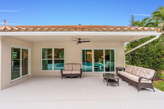 10223 Hunt Club Lane, Palm Beach Gardens, FL 33418