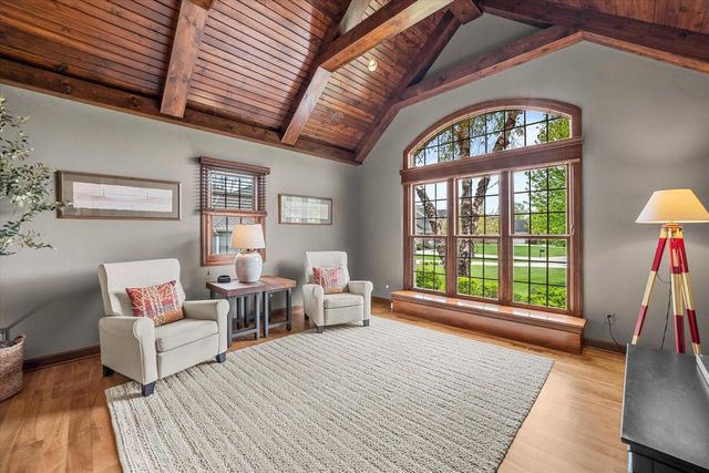 2150 Old Lantern CIRCLE, Delafield, WI 53018