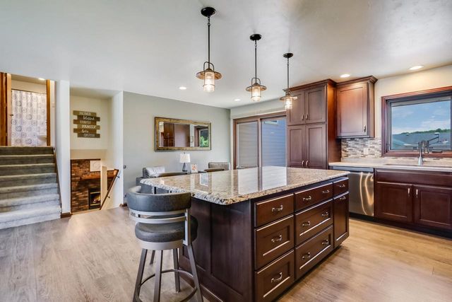 5033 Brookfield CIRCLE, Manitowoc, WI 54220