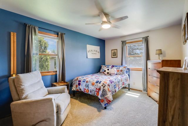 5033 Brookfield CIRCLE, Manitowoc, WI 54220