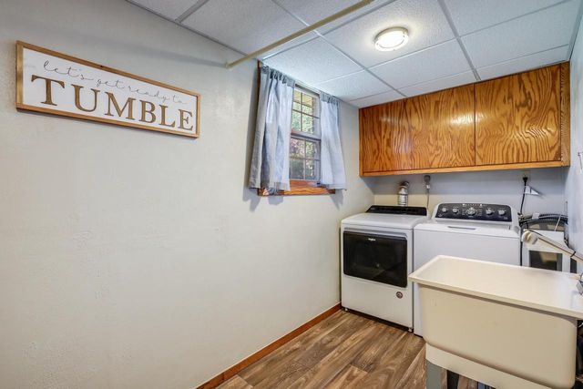 5033 Brookfield CIRCLE, Manitowoc, WI 54220