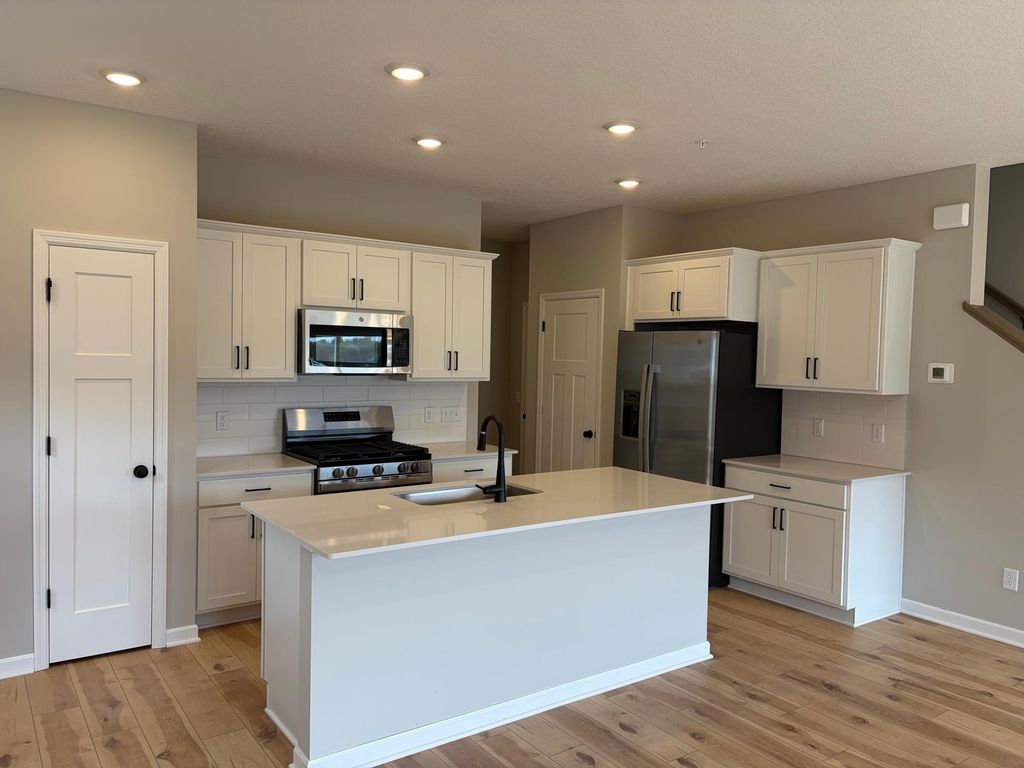 23162 Creekview Court, Rogers, MN 55374