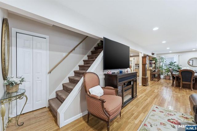 260 Hamilton Road, Teaneck, NJ 07666