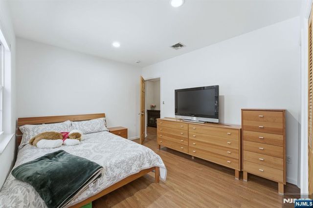 260 Hamilton Road, Teaneck, NJ 07666