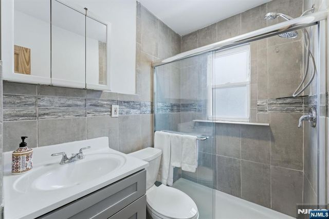 260 Hamilton Road, Teaneck, NJ 07666